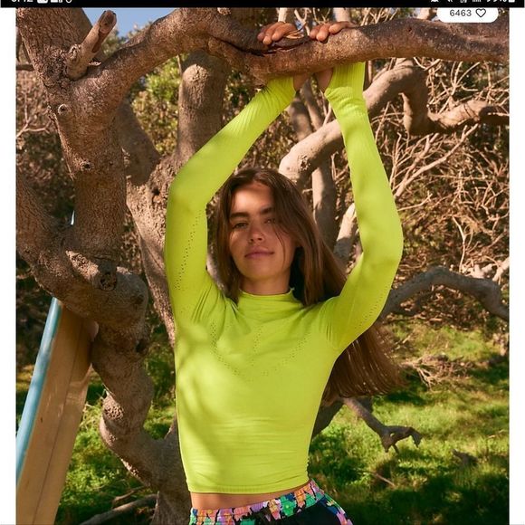 Free People Good Karma High Neck Layer M/L NWOT Neon Yellow - Picture 1 of 6